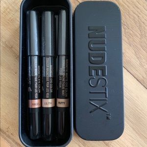 NUDESTIX Magnetic Eye Color in Angel Lilith Putty